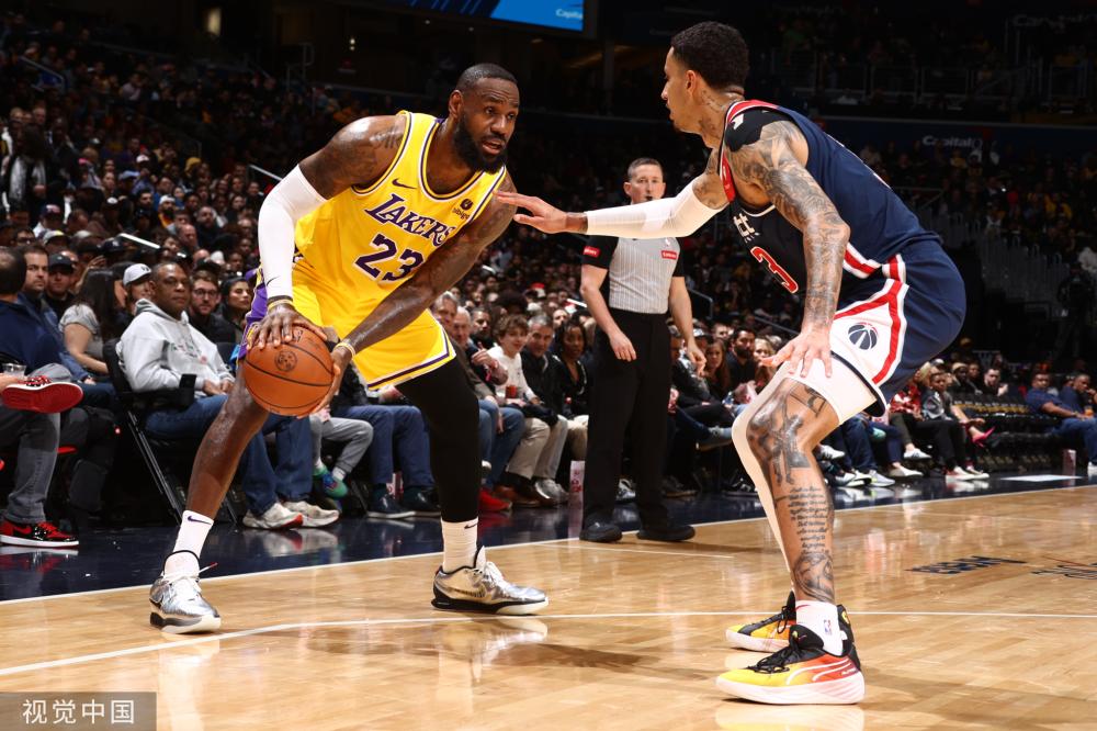 亚历山大 亚历山大