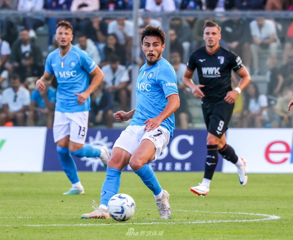 他在比赛中 他在比赛中