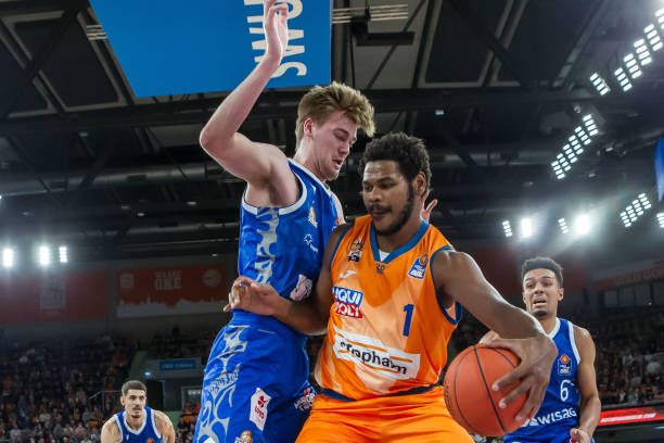 地大胜新奥 地大胜新奥