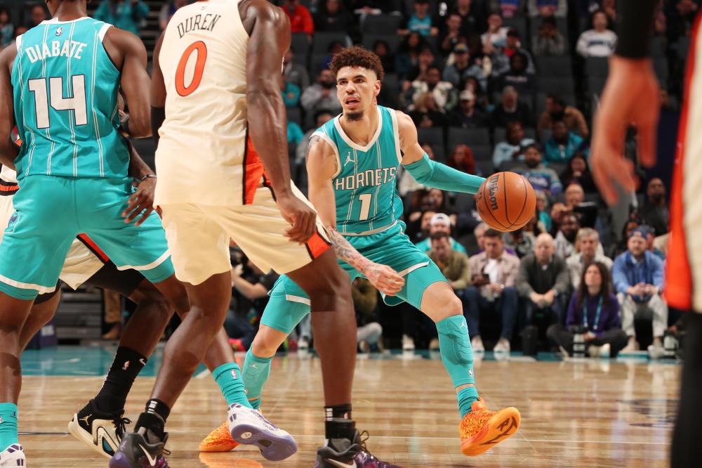 锋线受伤或 锋线受伤或