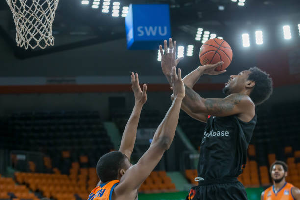 轮换阵容的 轮换阵容的